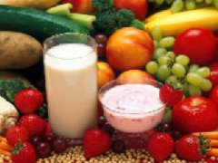 水果酸奶沙拉减肥法，如何自制水果酸奶沙拉